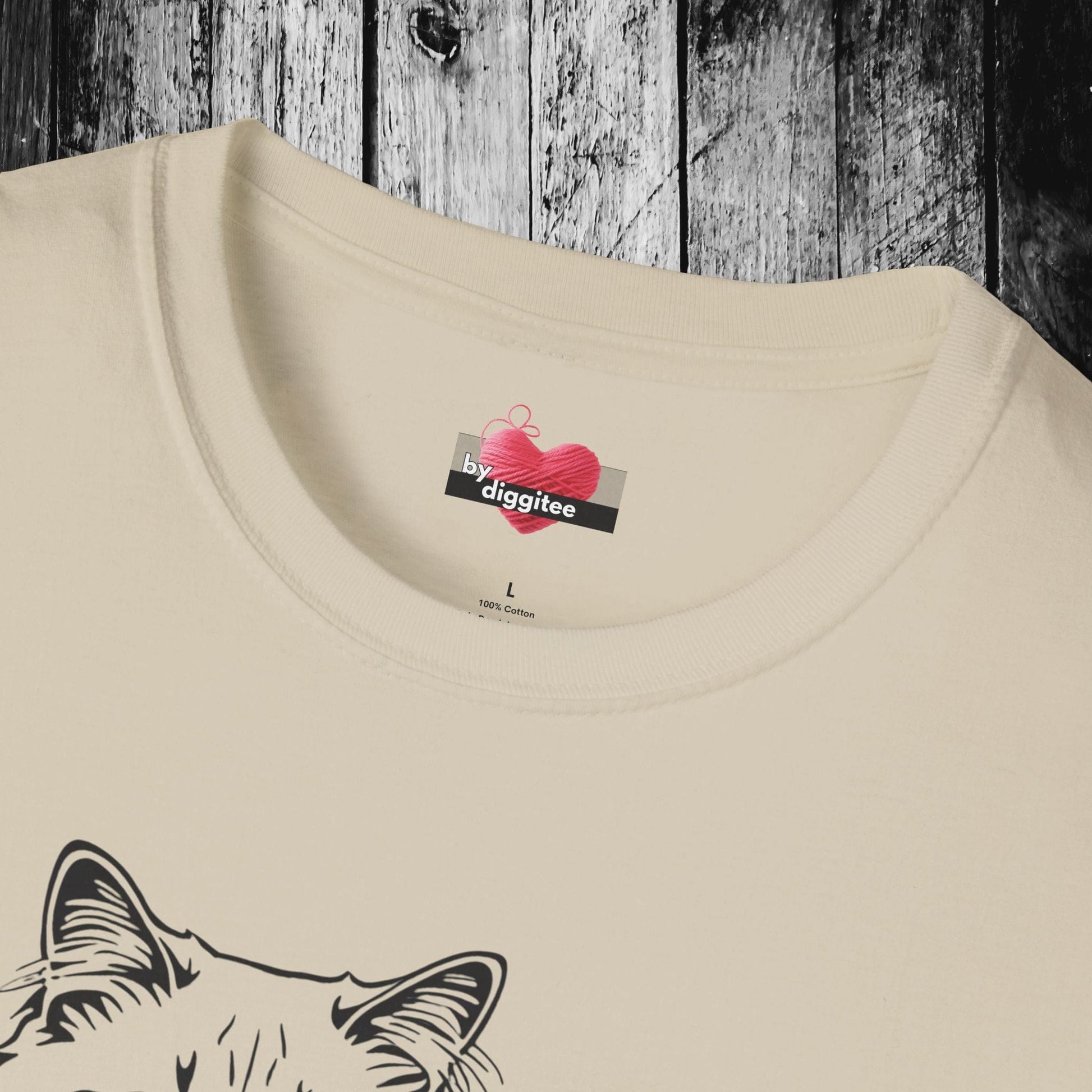 Printify T-Shirt 🐈‍⬛ Pretty CATS 🐈 Purrfect Pose